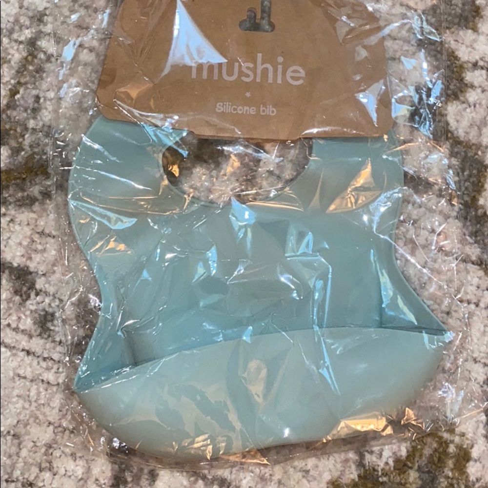Brand new Mushie Silicone bib - Sage